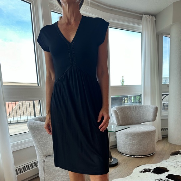 Black Next Easywear dress. Size UK8 or US4 - Picture 2 of 4